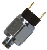 7061 | INTERRUPTOR LUCES DE STOP 1/8” X 27 NPFT / 5.5 BAR 3-RHO