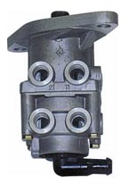 8992 | VALVULA PEDALERA WABCO IMP.